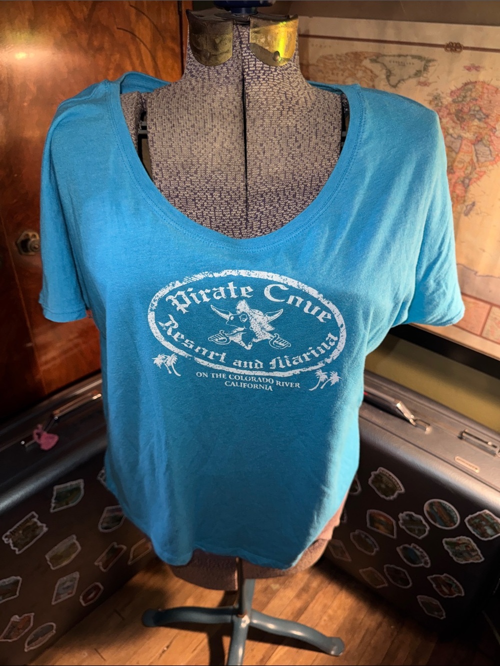 Next Level Pirate Cove Resort Colorado River CA Graphic Tee Turquoise Blue Size